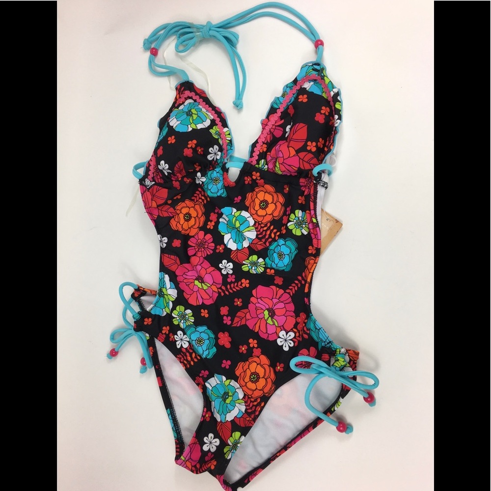 Arizona One Piece Swimsuit Swimwear Floral